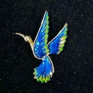 Vtg Gerry's Hummingbird Bird Brooch Women's OS
Blue Green Gold-tone
Metal Enamel